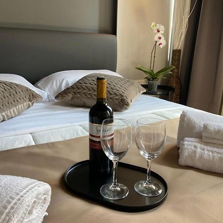 Soha Piazza Di Spagna Boutique Рим Экстерьер фото