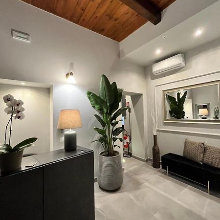 Soha Piazza Di Spagna Boutique Рим Экстерьер фото