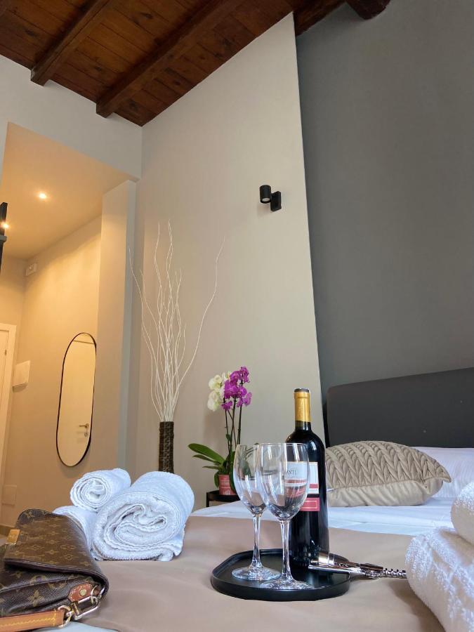 Soha Piazza Di Spagna Boutique Рим Экстерьер фото