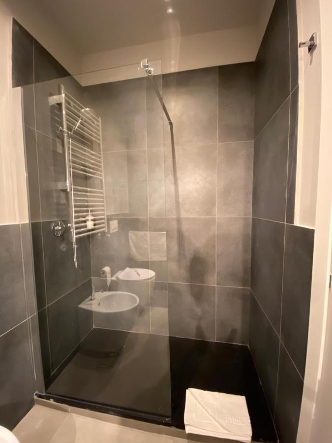 Soha Piazza Di Spagna Boutique Рим Экстерьер фото
