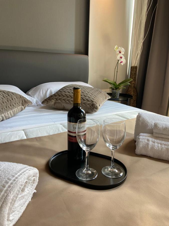 Soha Piazza Di Spagna Boutique Рим Экстерьер фото