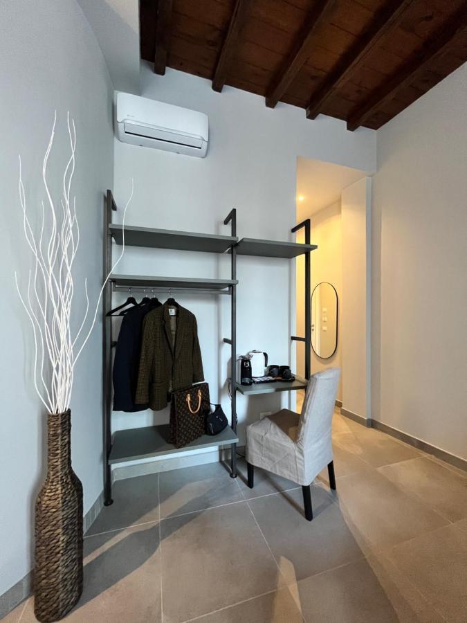 Soha Piazza Di Spagna Boutique Рим Экстерьер фото