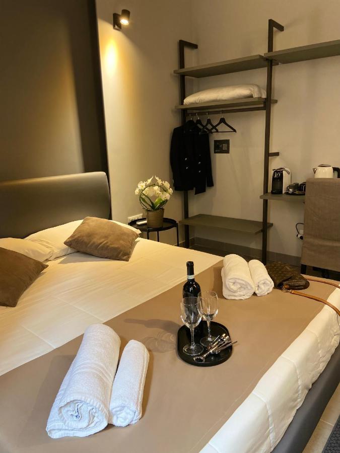 Soha Piazza Di Spagna Boutique Рим Экстерьер фото