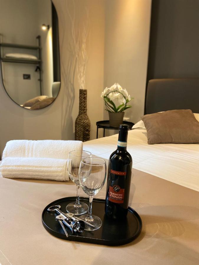 Soha Piazza Di Spagna Boutique Рим Экстерьер фото