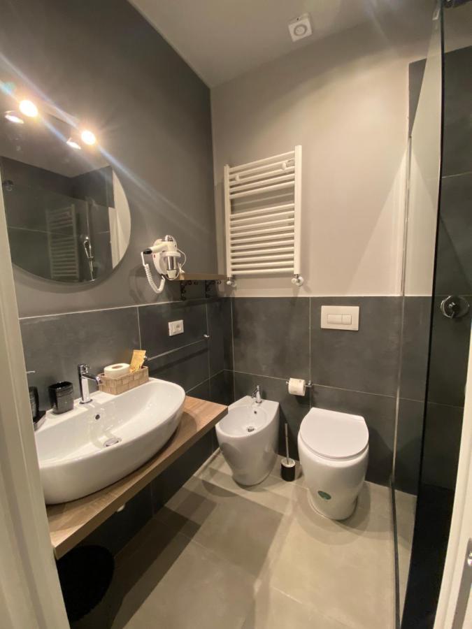 Soha Piazza Di Spagna Boutique Рим Экстерьер фото