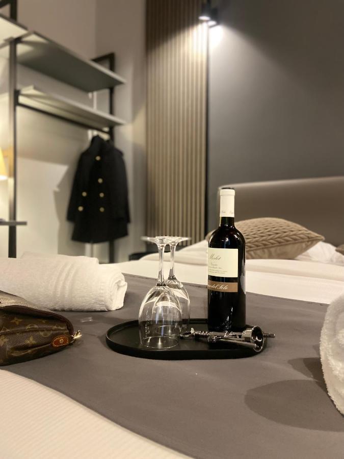 Soha Piazza Di Spagna Boutique Рим Экстерьер фото